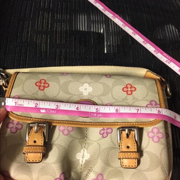 Authentic Coach Crossbody Bag - Picture 7 of 8